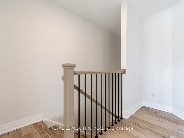 121A Moffatt St #25 — Photo 21