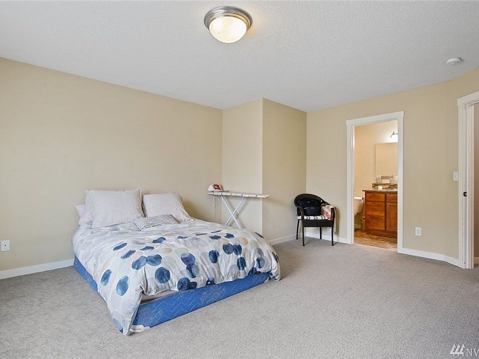 1st image of 5409 NE 54th St