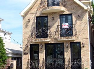 153 Norfolk, New York City, NY 11235