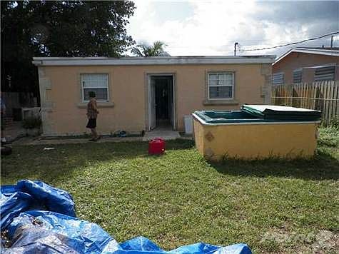 1st image of 4151 Park Ln