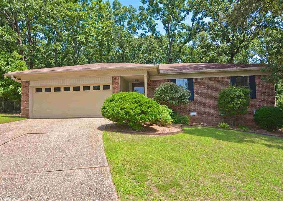 1st image of 209 Creekwood Dr