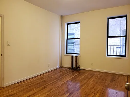 Rented by Lang Realty LLC | media 7