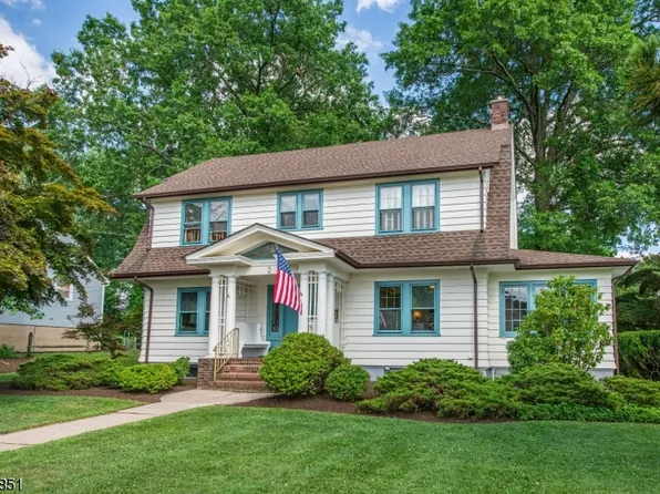 2 Hillside Ave, Caldwell Boro Twp., NJ 07006