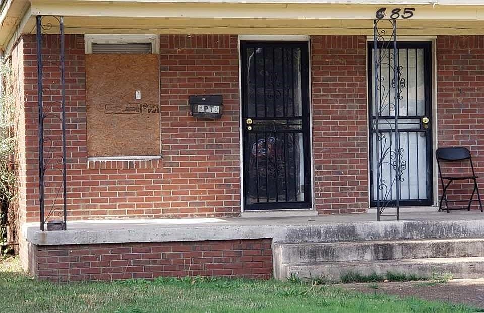 2nd image of 685 Harrell St