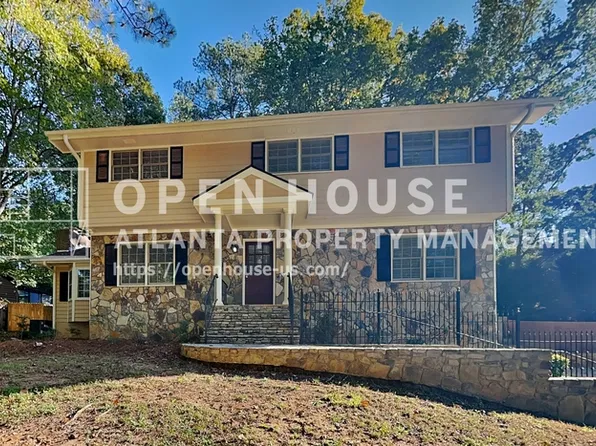 2472 Cedar Wood Ct, Marietta, GA 30068