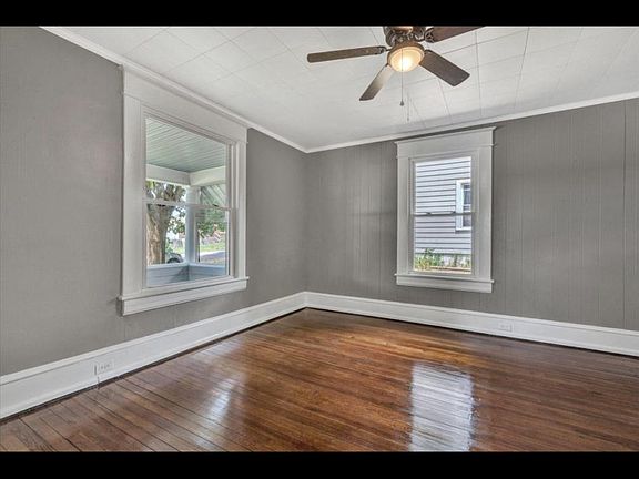 5th image of 237 W Augusta Ave