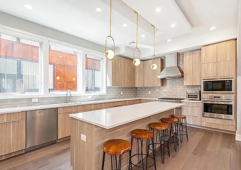 609 N Galloway St — Photo 3