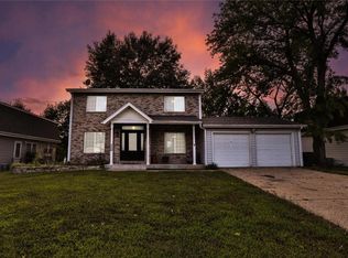 1361 Cave Springs Estate Dr, Saint Peters, MO 63376