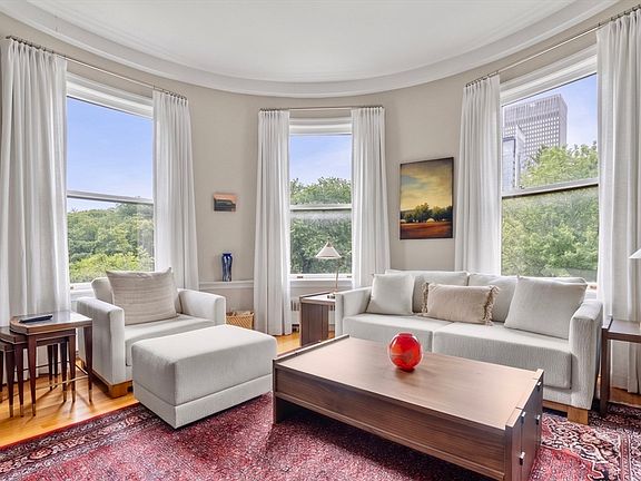 4th image of 20 Gloucester St APT 3