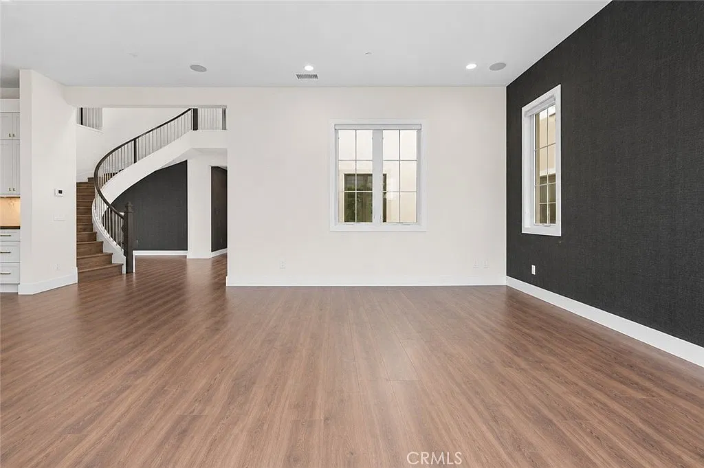 5 bed, 5.5 bath, 5309 sqft, $13,000 — Photo 4
