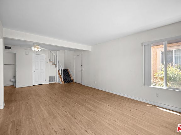 4th image of 12334 Runnymede St Unit 5