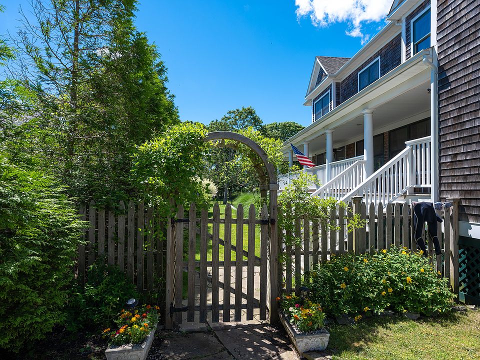 138 Ocean Ave, Center Moriches, NY 11934 Zillow