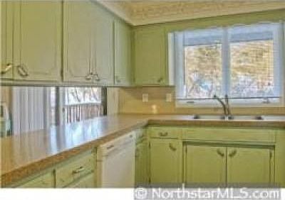 3rd image of 2815 Lakeside Ct