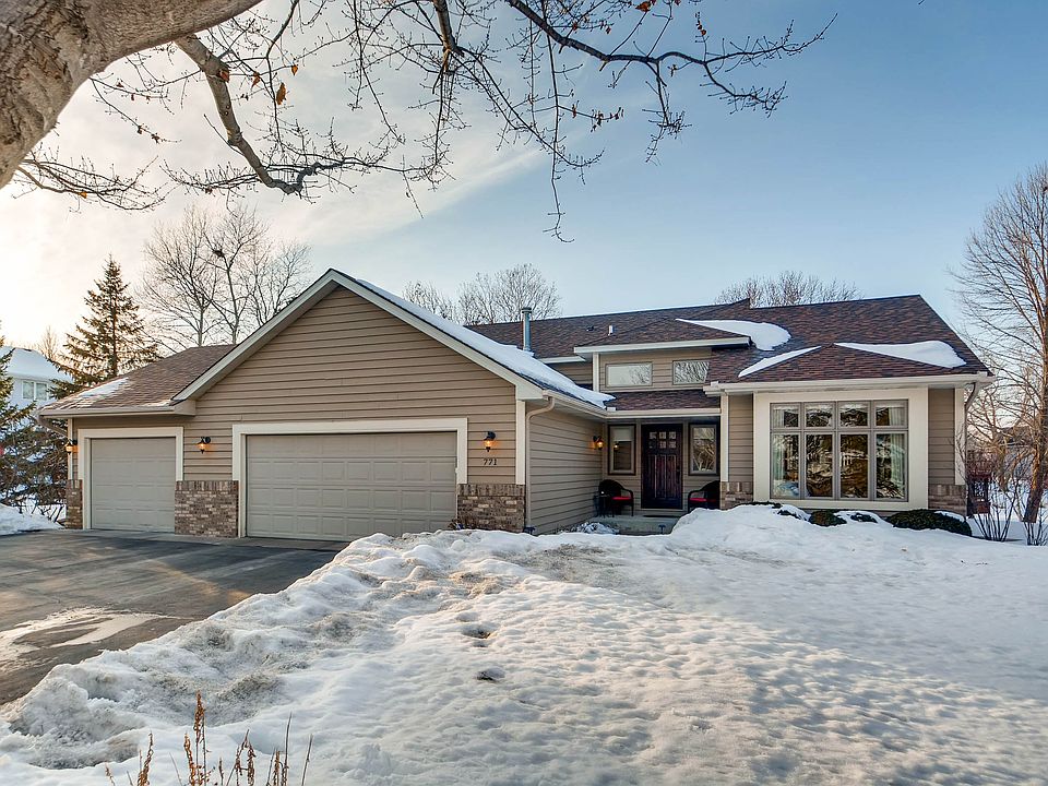 1st image of 771 Deerwood Cir