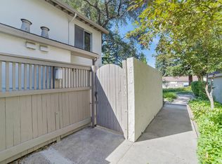 19122 Vineyard Ln, Saratoga, CA 95070