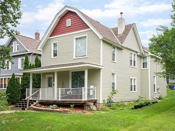 5th image of 2411 Buchanan St NE #1