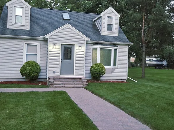 3325 Avalon St, Lansing, MI 48911