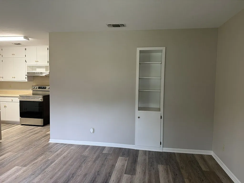 2 bed, 953 sqft, $1,175 — Photo 2