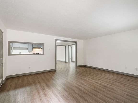 4th image of 7325 20th Ave SE #20