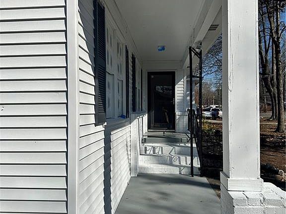 2nd image of 187 Scott Lake Rd SW