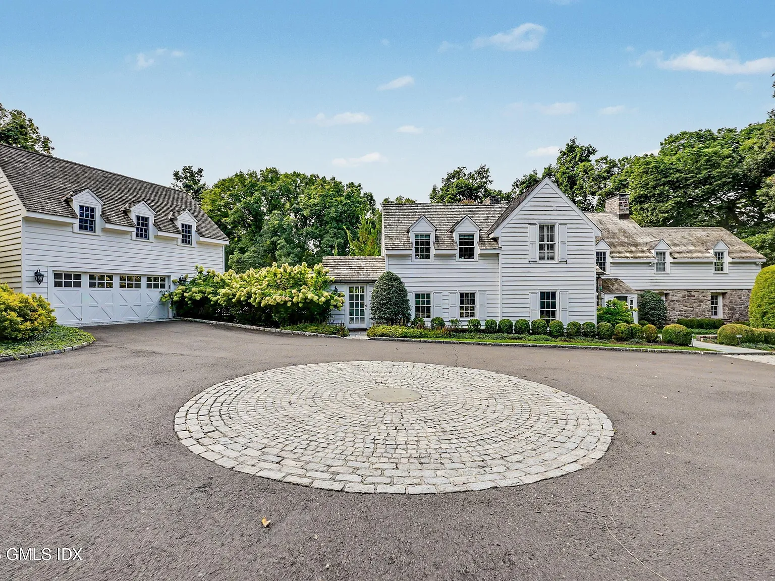 6 bed, 6.0 bath, 6600 sqft, $35,000 — Photo 1