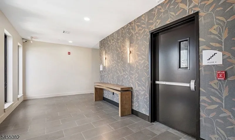 2 bed, 2.0 bath, $2,600 — Photo 4