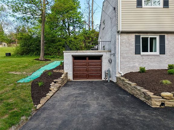 2nd image of 2661 Old Washington Rd