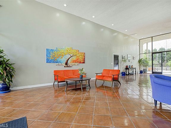 3rd image of 1401 Valley View Rd APT 206