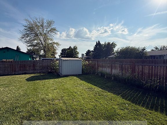 4th image of 71 Kinne Ln
