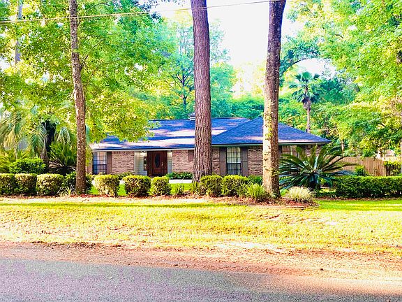 2nd image of 6888 Glenmeadow Ln