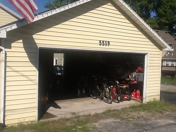 2.5 car garage