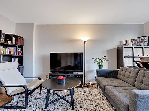 2nd image of 225 Saint Pauls Ave APT 1T