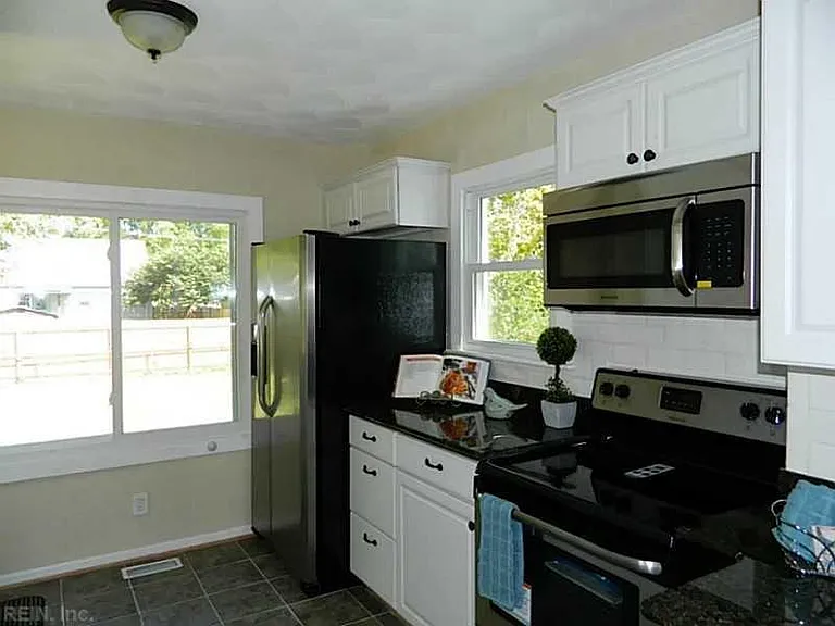 534 Meads Rd — Photo 7