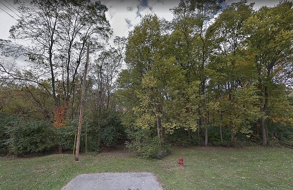 1st image of Youngs Ln