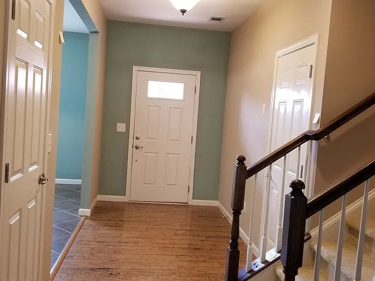 7908 Oakfield Grv — Photo 4