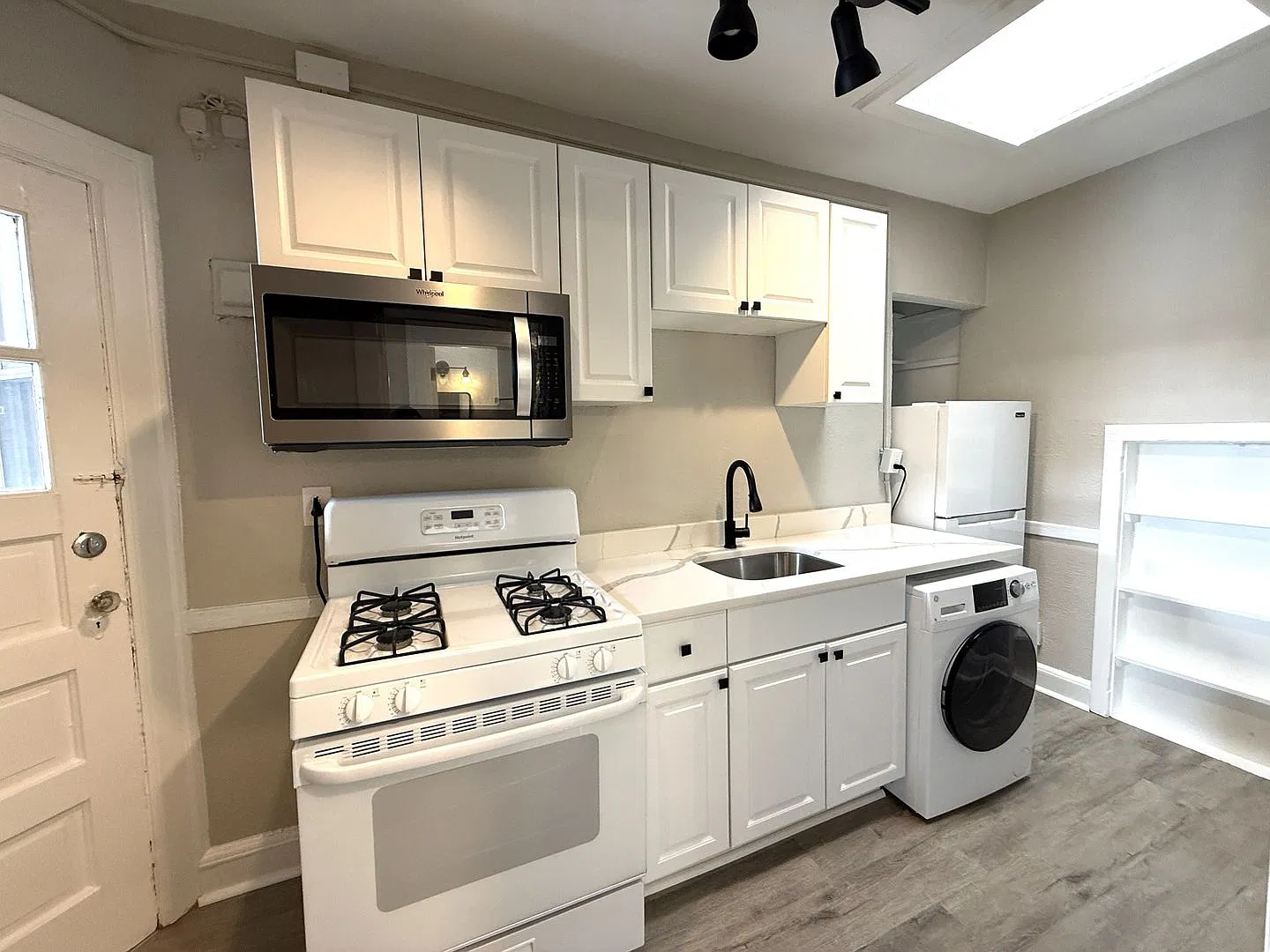 Graydon601 — Photo 3