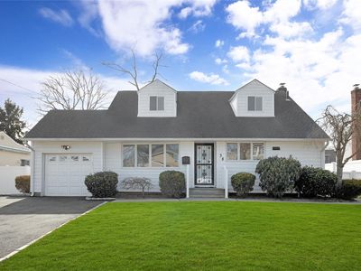 38 Harmony Drive, Massapequa Park, NY, 11762