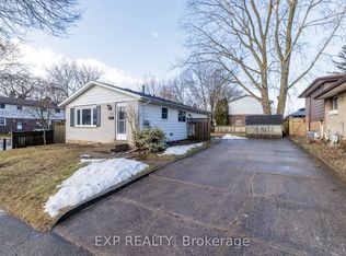 3312 Addison Ave, Niagara Falls, ON L2J 3L1