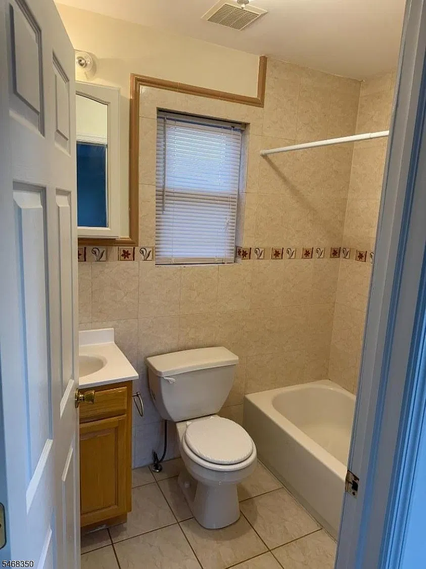3 bed, 2.5 bath, $2,900 — Photo 3
