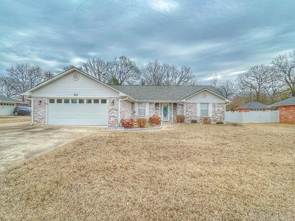 212 Cherokee Ln, Clarksville, AR 72830