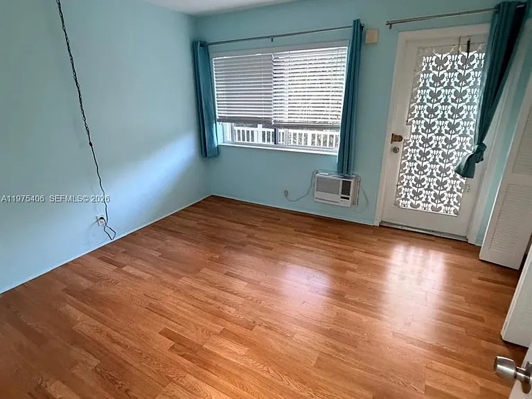 450 Layne Blvd #17 — Photo 4