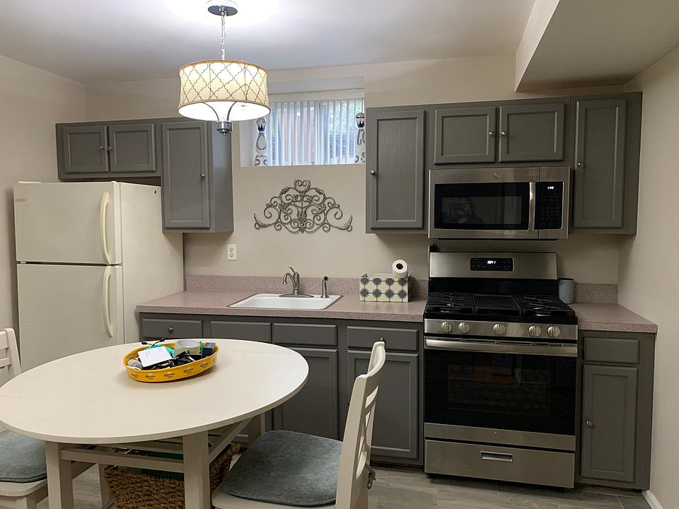 1st image of 477 Vernon Ave
