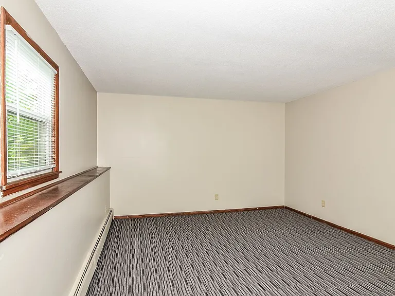 240 Madison St — Photo 3