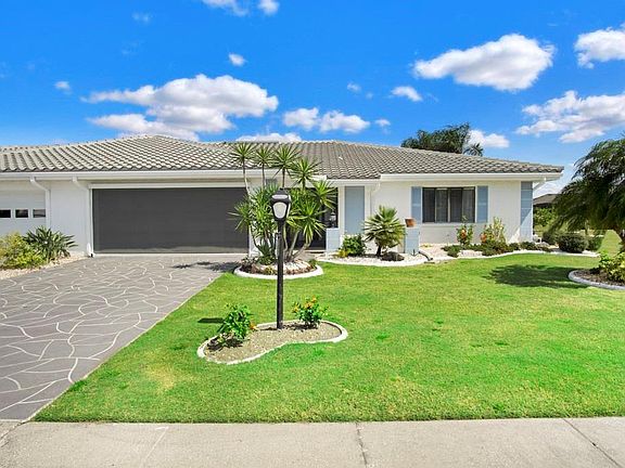 3rd image of 1009 Ardmore Way