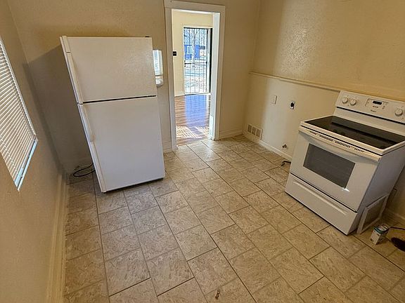 4th image of 7103 Wayne Ave