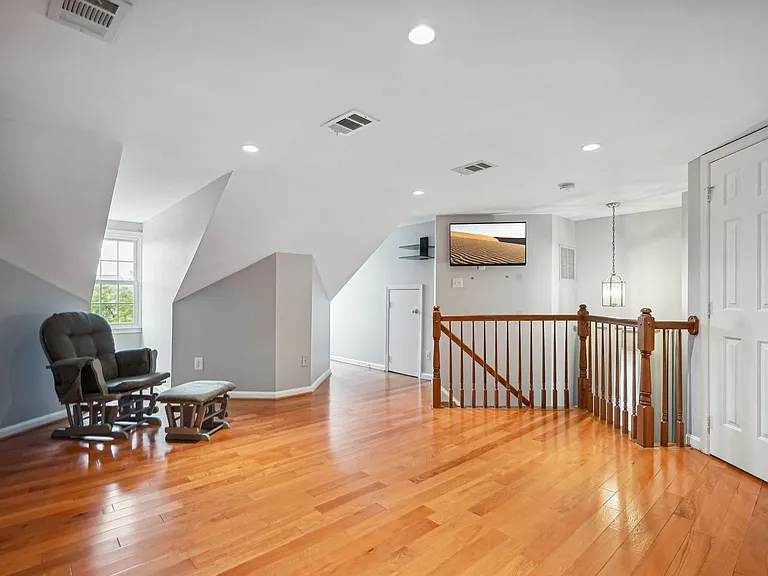 7035 Fieldhurst Ct #1 — Photo 16