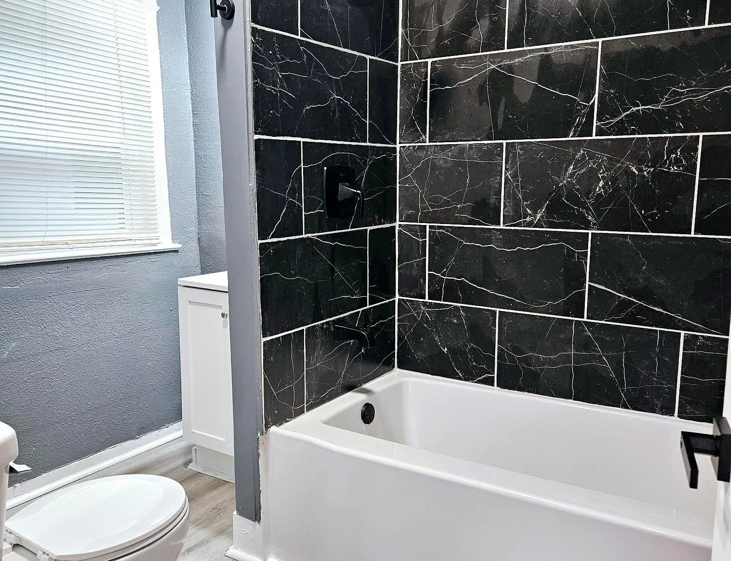 3 bed, 2.0 bath, 1582 sqft, $1,600 — Photo 3