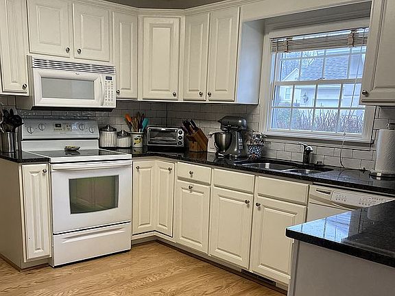 2nd image of 114 Reed Pl
