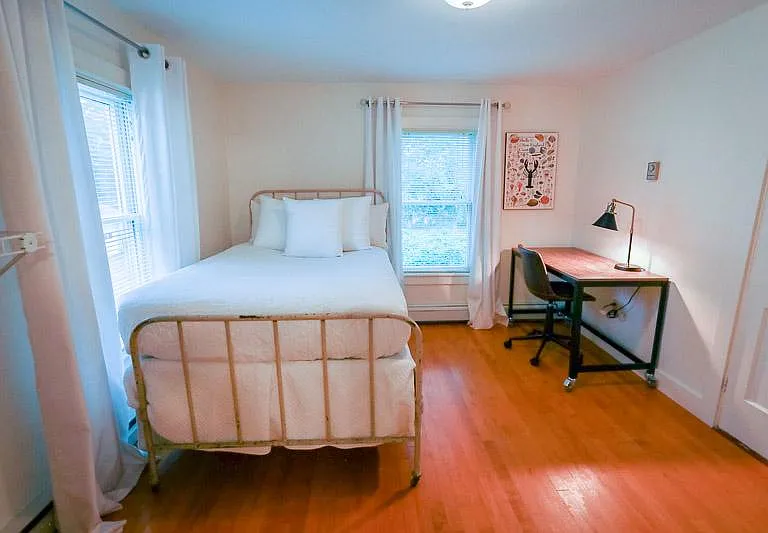 10 Holbrook St #2 — Photo 9