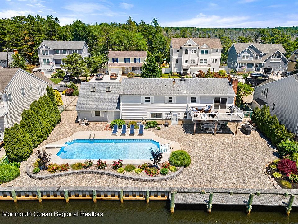 1st image of 178 Royal Dr